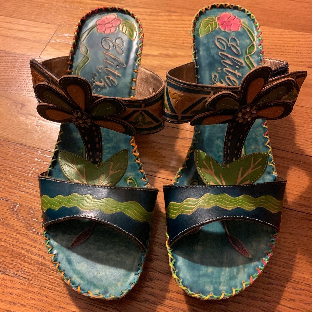 AEROSOLES Sandals